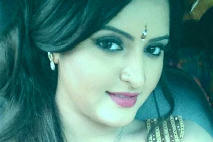 Madison, 23 — Escort in Narail, Bangladesh