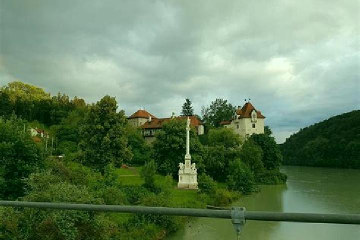 Madison, 23 — Escort in Wernstein am Inn, Austria
