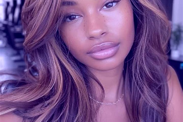 Madison, 24, a dark blonde dark-eyed latina companion based in Tehoru. Offering Dinner Date, Travel Companion, Party Girl, Duos, Overnight. Available for inc...