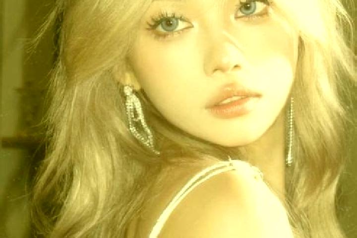 Madison, 24, a platinum blonde hazel-eyed asian companion based in Quchi. Offering Duos, OWO, Travel Companion, CIM. Available for incall and outcall, day an...