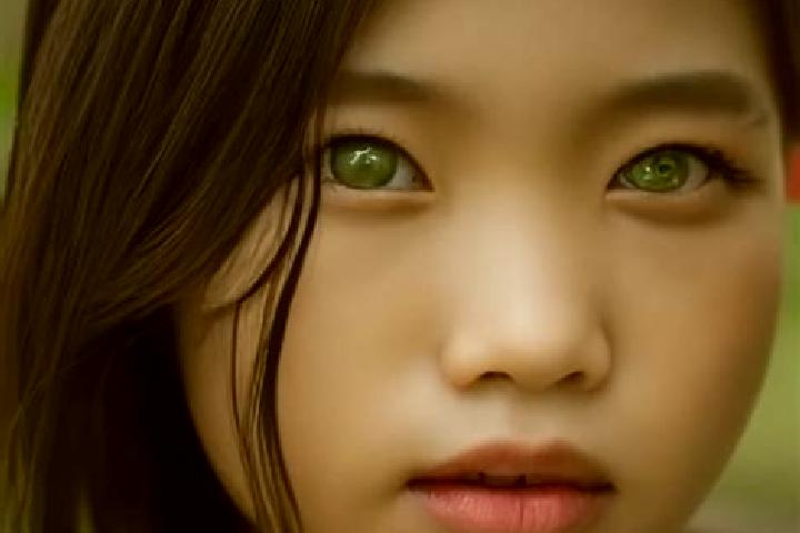 Madison, 24, a red green-eyed asian companion based in El Aguacate. Offering Erotic Massage, Duos, Girlfriend Experience, BDSM. Available for incall and outc...