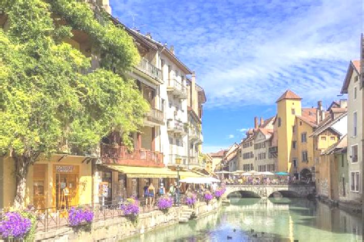 Madison, 24 — Escort in Lanuejouls, France