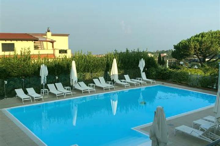 Madison, 24 — Escort in Massa di Somma, Italy