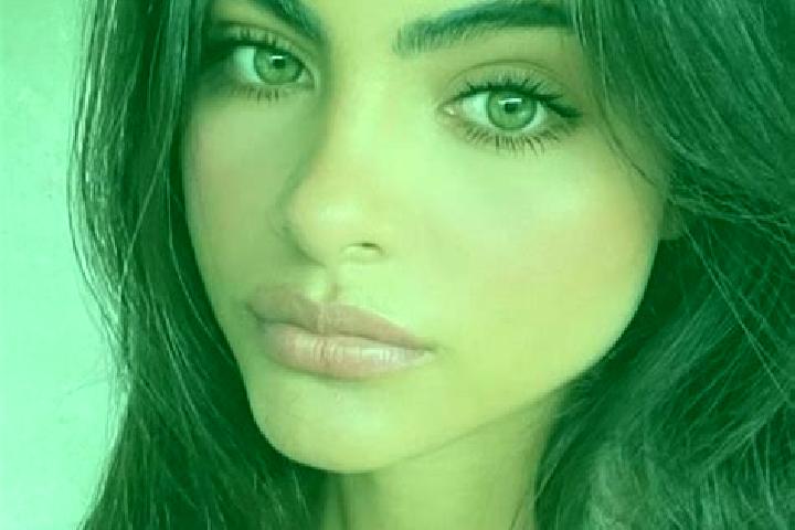 Madison, 25, a brunette grey-eyed indian companion based in El Censo. Offering Travel Companion, Domination, Erotic Massage, OWO. Available for incall and ou...