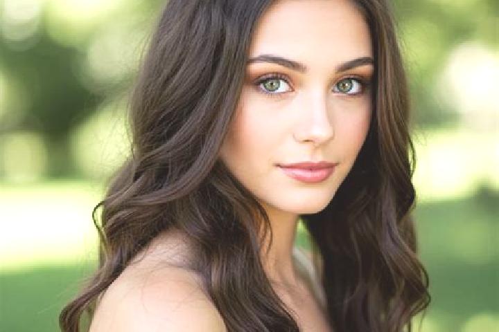 Madison, 25, a brunette hazel-eyed mixed companion based in Quintanilla del Monte. Offering Dinner Date, Overnight, CIM, Massage, OWO. Available for incall a...