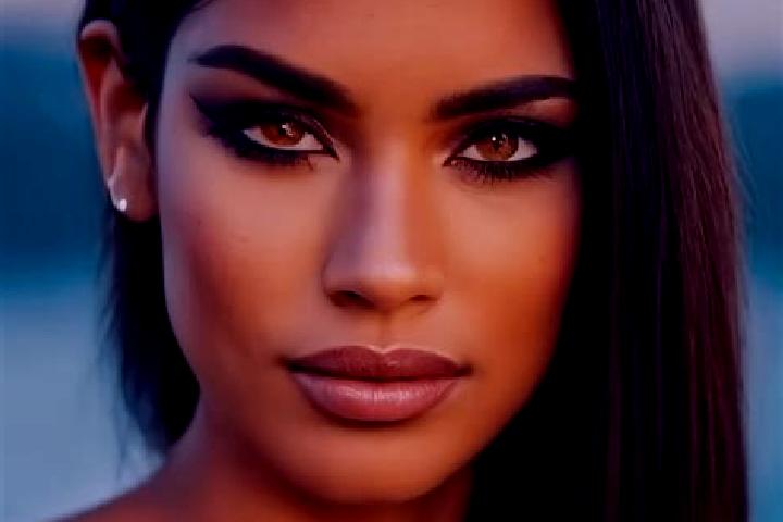 Madison, 25, a chestnut green-eyed latina companion based in Sevres. Offering Domination, Overnight, Girlfriend Experience. Available for incall and outcall,...