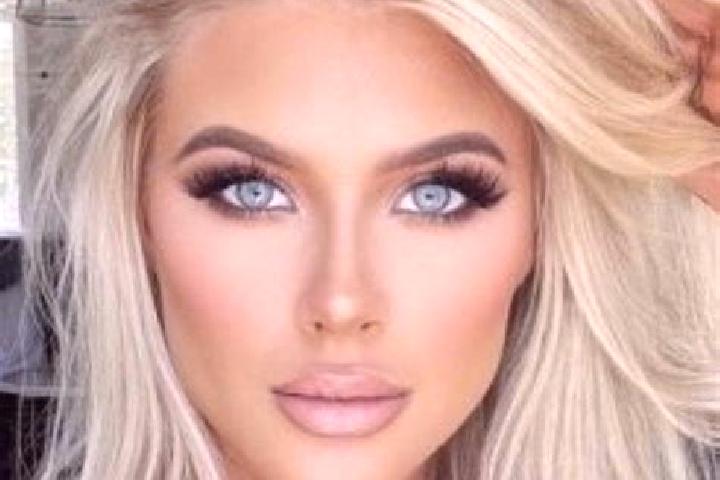 Madison, 25, a platinum blonde grey-eyed mediterranean companion based in Puebla de la Calzada. Offering Fetish, GFE, Prostate Massage. Available for incall ...