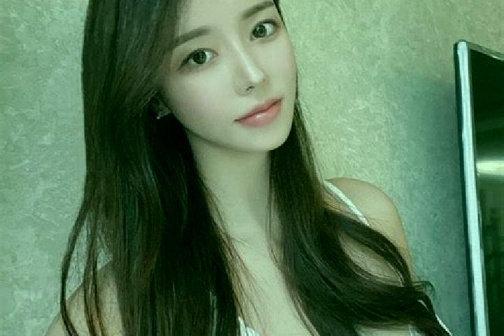 Madison, 26 — Escort in Canmang, China