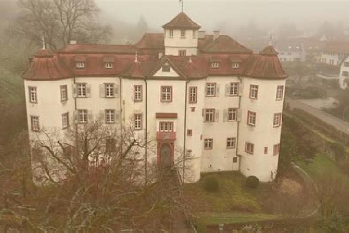 Madison, 26 — Escort in Straach, Germany