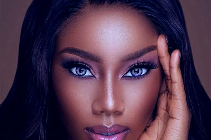 Madison, 27, a chestnut blue-eyed ebony companion based in Cameron Park. Offering Erotic Massage, Roleplay, BDSM. Available for incall and outcall, overnight...