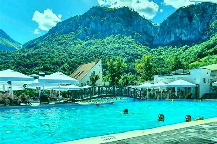 Madison, 27 — Escort in Baia de Arama, Romania