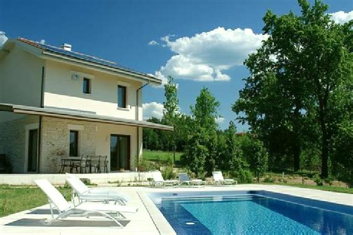 Madison, 27 — Escort in Petrignano, Italy