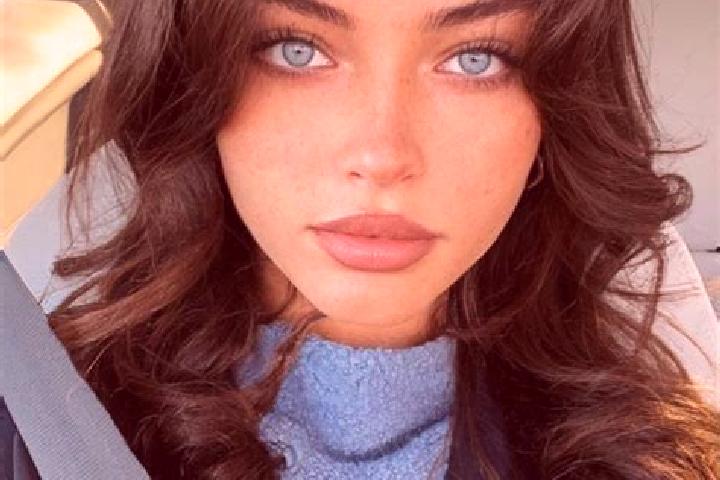 Madison, 28, a brunette dark-eyed caribbean companion based in Varennes-Saint-Sauveur. Offering Overnight, Party Girl, Duos, BDSM. Available for incall and o...