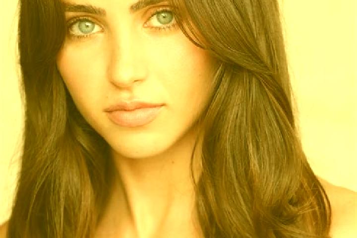 Madison, 28, a chestnut brown-eyed latina companion based in Posta Calnau. Offering Erotic Massage, Overnight, BDSM, OWO, A-Level. Available for incall and o...