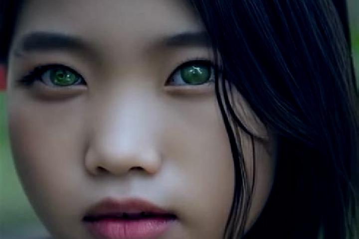 Madison, 28, a chestnut green-eyed asian companion based in Mlawat. Offering 69, GFE. Available for incall and outcall, overnight bookings available.