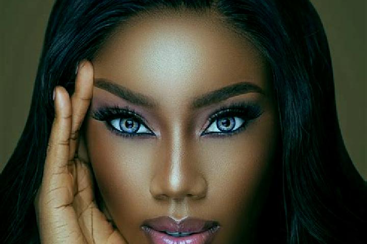 Madison, 28, a red blue-eyed ebony companion based in Ultimo. Offering Overnight, Erotic Massage, Girlfriend Experience. Available for incall and outcall, da...