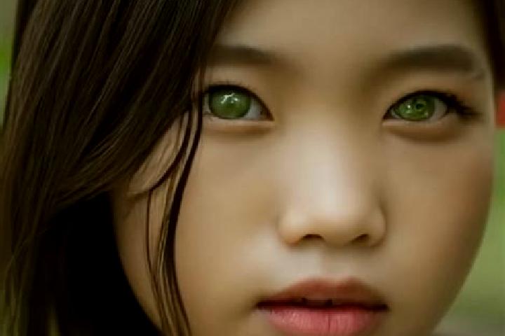 Madison, 28, a red green-eyed asian companion based in Modeste. Offering BDSM, Tantra, GFE, Dinner Date. Available for incall and outcall, day and evening da...