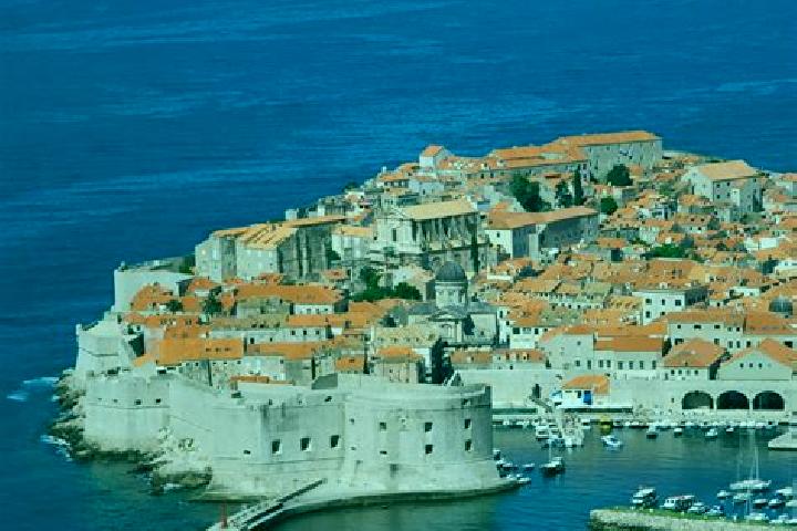 Madison, 28 — Escort in Selnik, Croatia