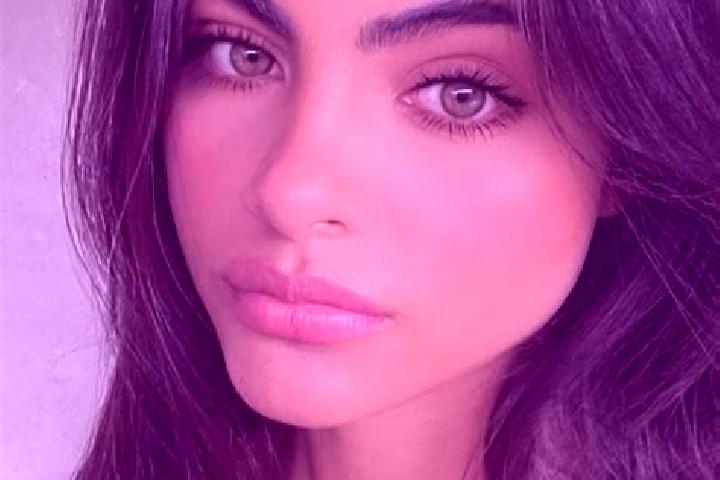 Madison, 29, a brunette green-eyed caucasian companion based in Espelette. Offering Striptease, Deep French Kissing, Travel Companion. Available for incall a...