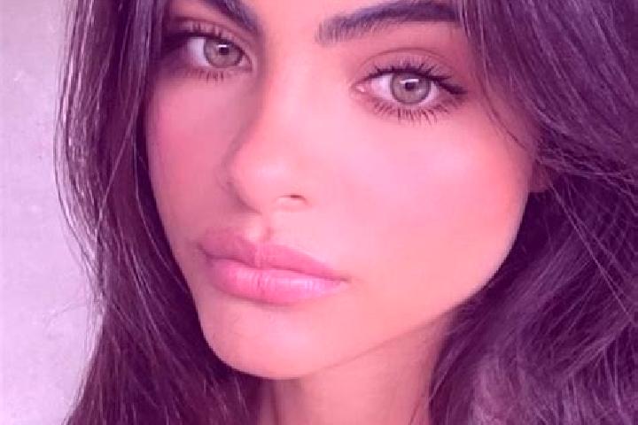 Madison, 29, a brunette green-eyed indian companion based in Kingston upon Hull. Offering 69, Girlfriend Experience. Available for incall and outcall, day an...