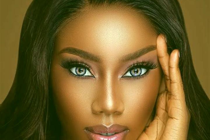 Madison, 29, a red blue-eyed ebony companion based in Padre Garcia. Offering Dinner Date, GFE. Available for incall and outcall, day and evening dates.