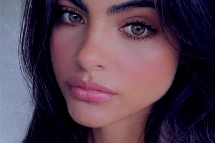 Madison, 30, a auburn hazel-eyed latina companion based in Bargstedt. Offering Fetish, Overnight, Striptease, Dinner Date. Available for incall and outcall, ...