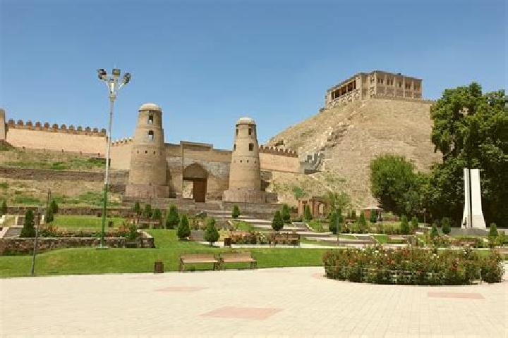 Madison, 30 — Escort in Vahdat, Tajikistan
