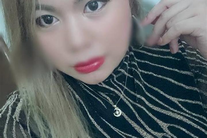 Madison, 31, a blonde amber-eyed ebony companion based in Plaeng Yao. Offering CIM, GFE, Fetish, OWO, Couples. Available for incall and outcall, overnight bo...