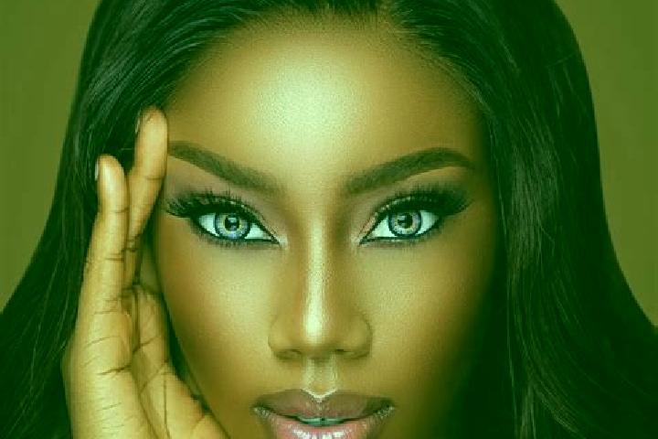 Madison, 31, a chestnut blue-eyed ebony companion based in Bennekom. Offering Fetish, Erotic Massage, 69. Available for incall and outcall, overnight booking...