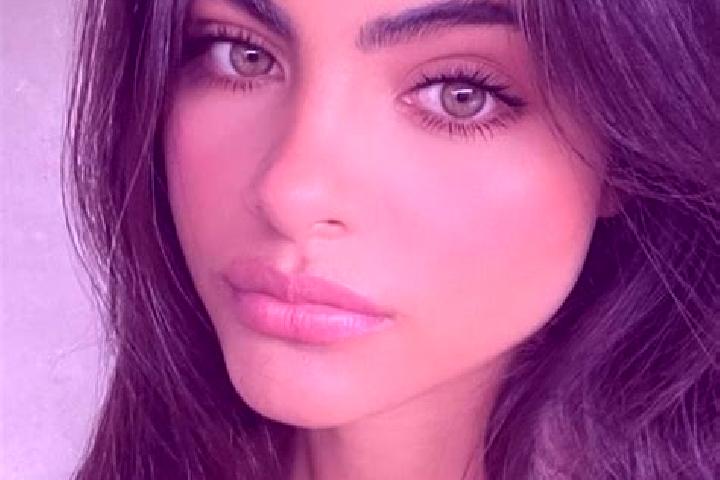 Madison, 31, a red green-eyed indian companion based in Serenje. Offering Domination, CIM, Erotic Massage. Available for incall and outcall, overnight bookin...