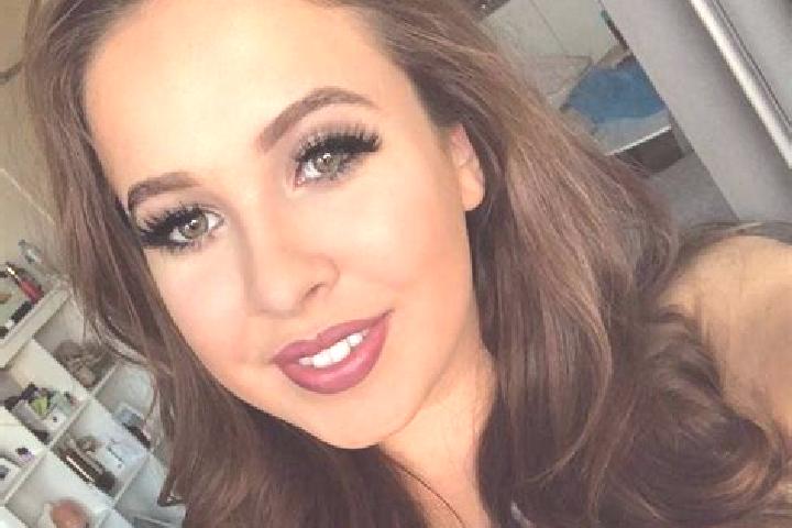 Madison, 32, a brunette amber-eyed slavic companion based in Akcayol. Offering Prostate Massage, A-Level, Dinner Date. Available for incall and outcall, over...