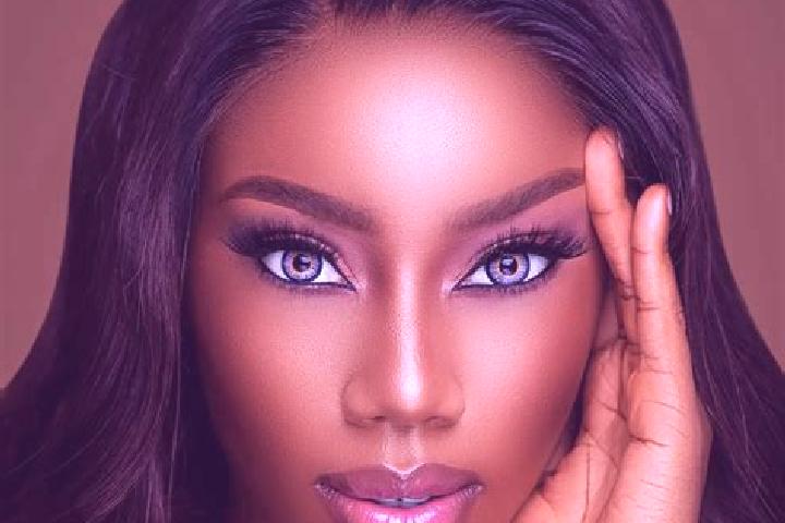 Madison, 32, a chestnut blue-eyed ebony companion based in Goekbez. Offering Erotic Massage, Domination, Fetish, Party Girl. Available for incall and outcall...