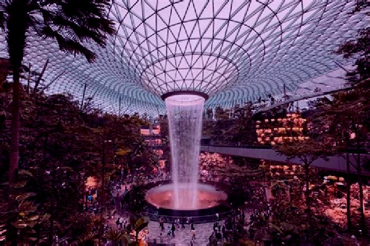 Madison, 32 — Escort in Changi Village, Singapore