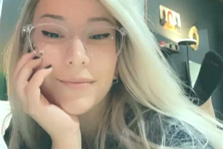 Madison, 33, a blonde dark-eyed slavic companion based in Epierre. Offering Roleplay, Overnight, GFE, Prostate Massage, CIM. Available for incall and outcall...