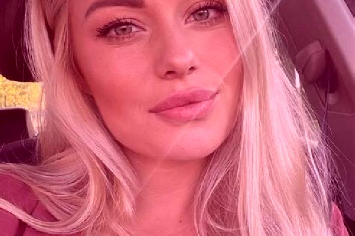 Madison, 33, a blonde hazel-eyed ebony companion based in Valle Grande. Offering OWO, Overnight, Travel Companion. Available for incall and outcall, day and ...
