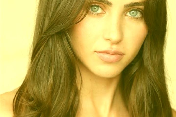 Madison, 33, a brunette brown-eyed slavic companion based in Cheles. Offering Dinner Date, Roleplay, Deep French Kissing, Travel Companion. Available for inc...