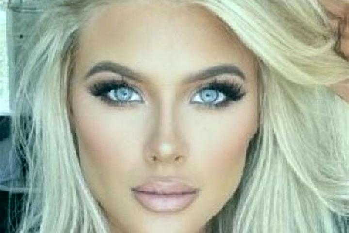 Madison, 33, a platinum blonde grey-eyed middle eastern companion based in Carnock. Offering 69, Fetish, Striptease, Tantra. Available for incall and outcall...