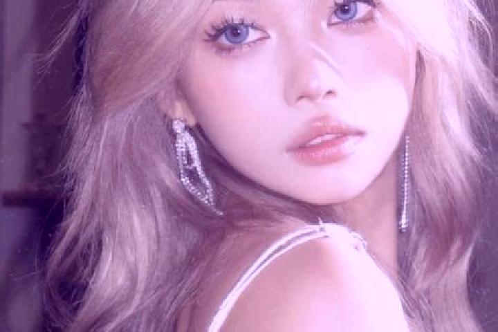 Madison, 34, a blonde amber-eyed asian companion based in Tipperary. Offering Duos, Roleplay, Striptease, 69. Available for incall and outcall, day and eveni...