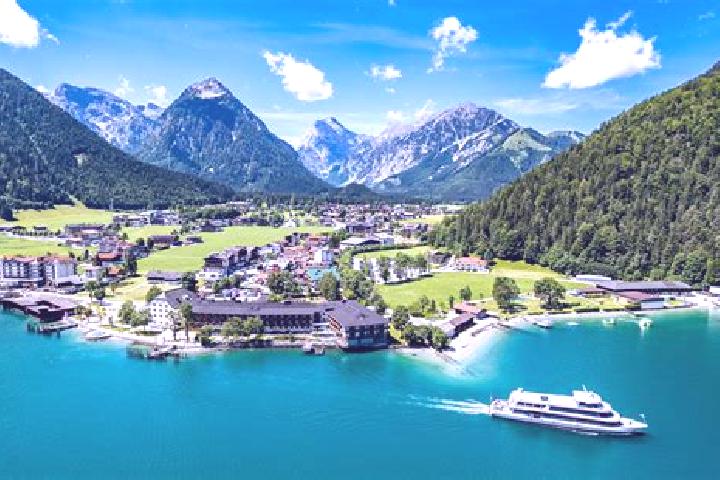 Madison, 34 — Escort in Pertisau, Austria