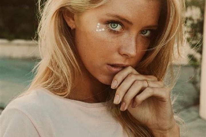 Madison, 35, a blonde blue-eyed middle eastern companion based in Ulgueira. Offering GFE, Girlfriend Experience, Fetish. Available for incall and outcall, ov...
