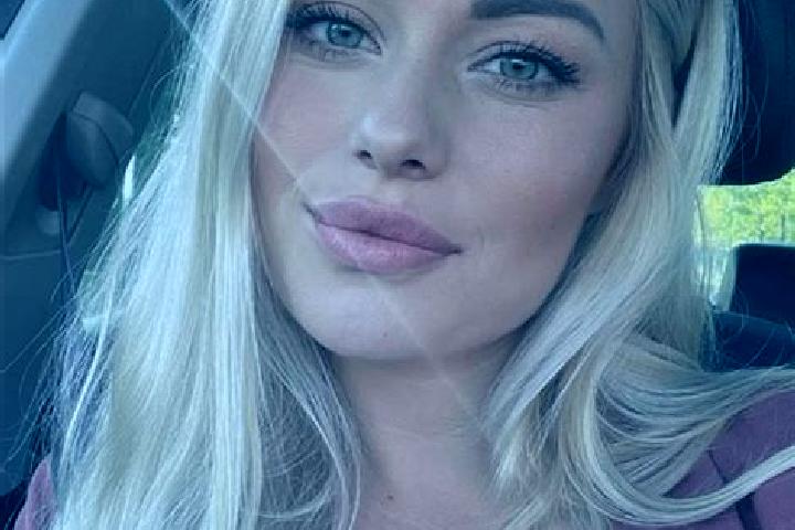 Madison, 35, a blonde hazel-eyed ebony companion based in Leiblfing. Offering Dinner Date, Travel Companion, Couples, Roleplay, BDSM. Available for incall an...