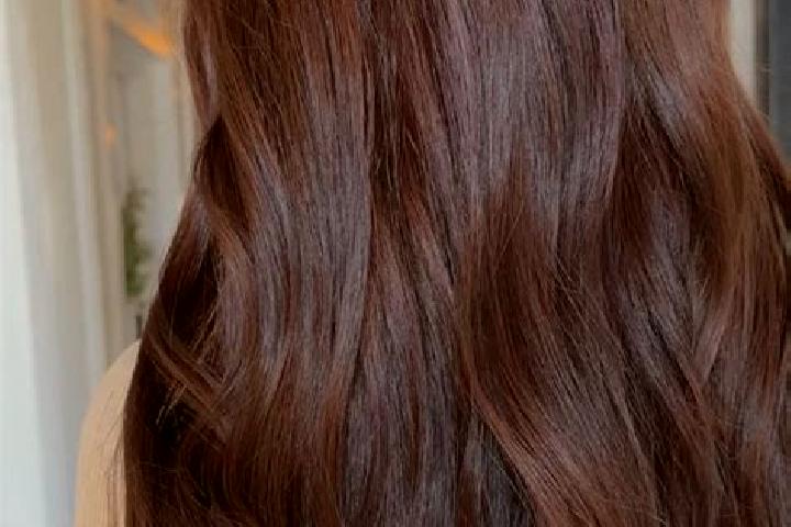 Madison, 35, a red brown-eyed asian companion based in Moissala. Offering GFE, Tantra, Couples. Available for incall and outcall, day and evening dates.