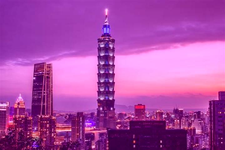 Madison, 35 — Escort in Ershui, Taiwan