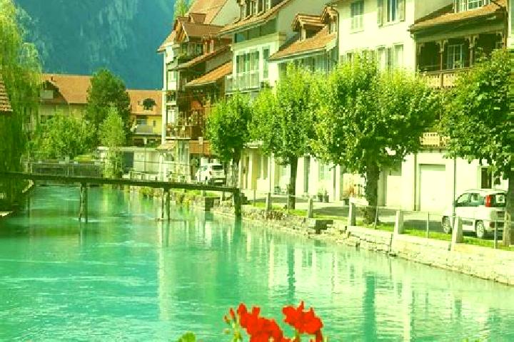 Madison, 35 — Escort in Muentschemier, Switzerland