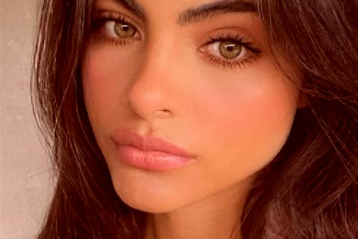Madison, 36, a black grey-eyed indian companion based in Sunja. Offering Domination, Deep French Kissing, Duos, Overnight, CIM. Available for incall and outc...