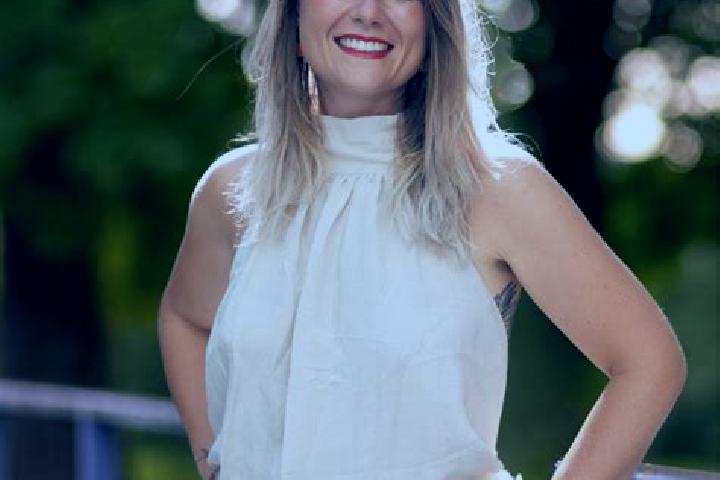 Madison, 36 — Escort in Houssen, France