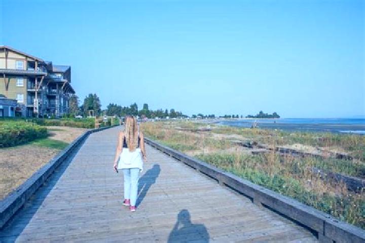 Madison, 36 — Escort in Parksville, Canada