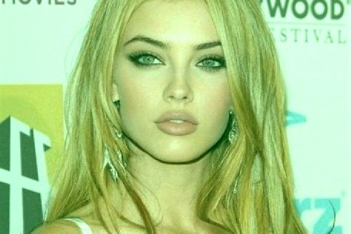 Madison, 37, a blonde hazel-eyed latina companion based in Sandia. Offering Duos, Party Girl. Available for incall and outcall, day and evening dates.