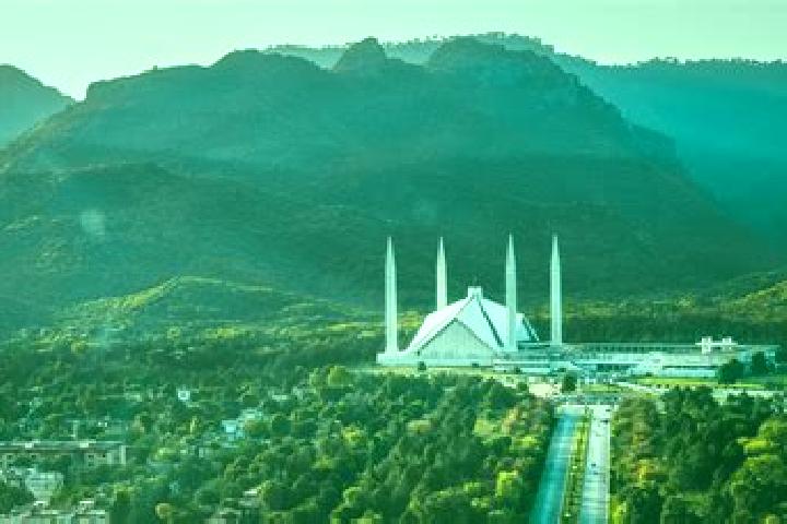 Madison, 37 — Escort in Akora Khattak, Pakistan