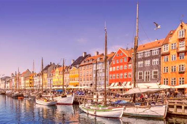 Madison, 37 — Escort in Allingabro, Denmark
